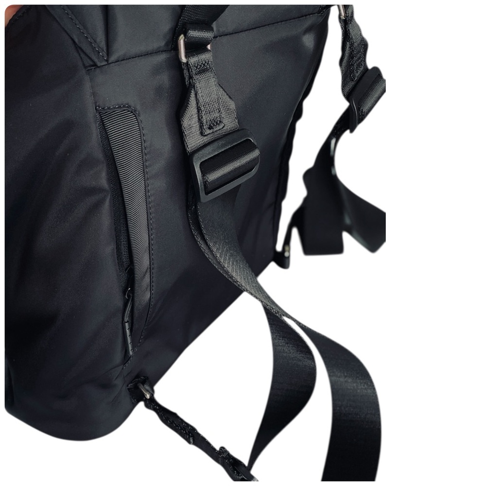 Lululemon Drawstring Bucket Backpack 10l - Nwot - image 6